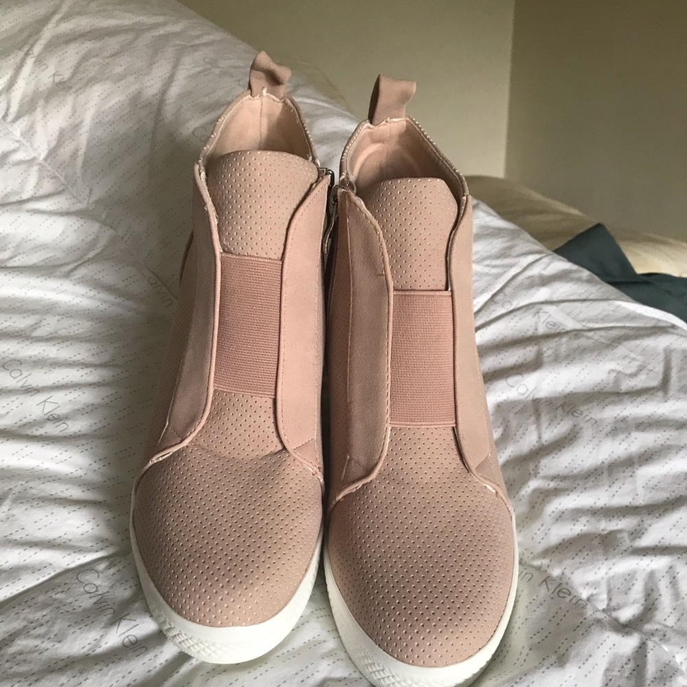 Vici New in Town Wedges